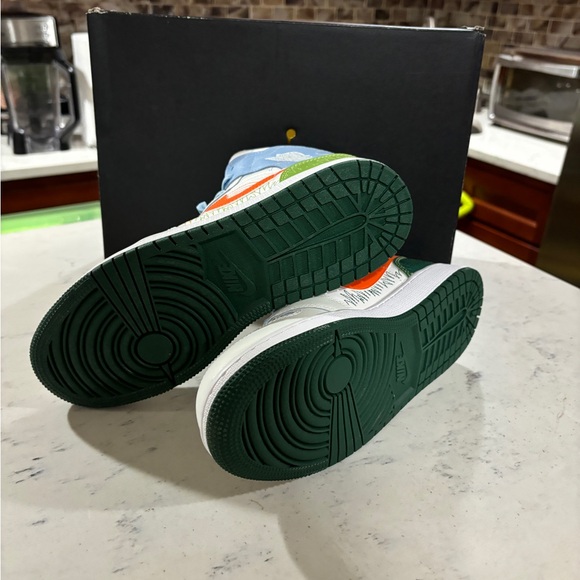 Size 6.5Y Jordan 1 Mid SE GS Stitch Sail Orange Junior Kids Casual DX2462-100 - Picture 6 of 7